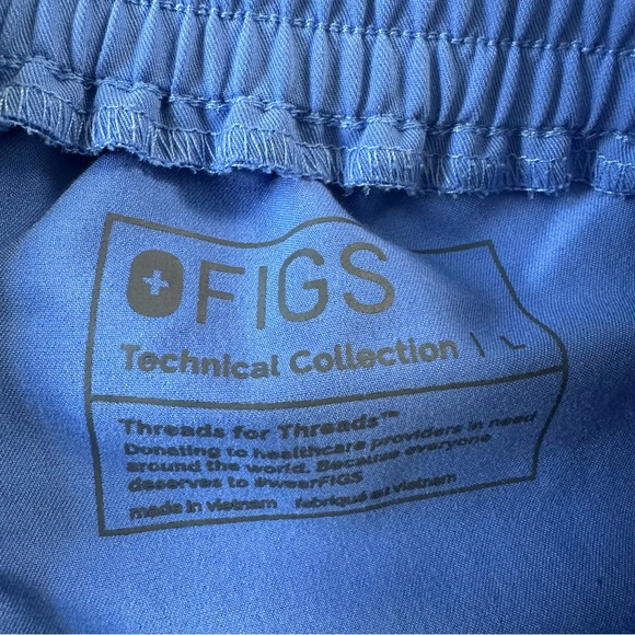 Figs Blue Scrub Set - Picture 10 of 16